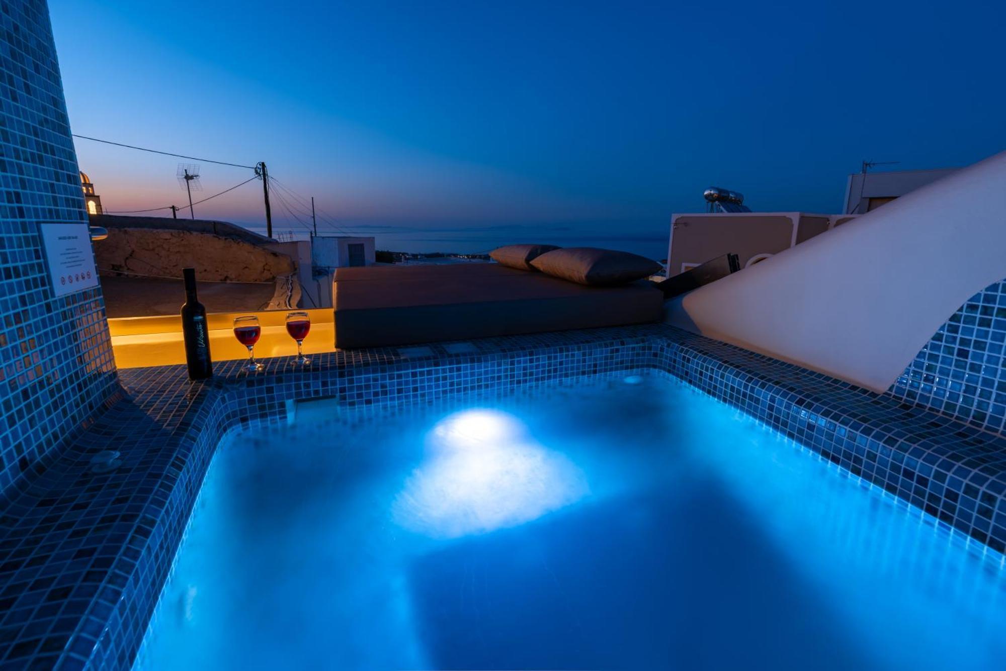 Deep Cave Suites Kontochori ฟิรา ภายนอก รูปภาพ