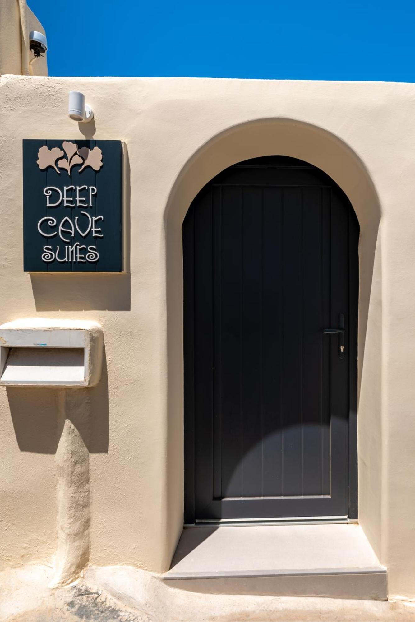 Deep Cave Suites Kontochori ฟิรา ภายนอก รูปภาพ