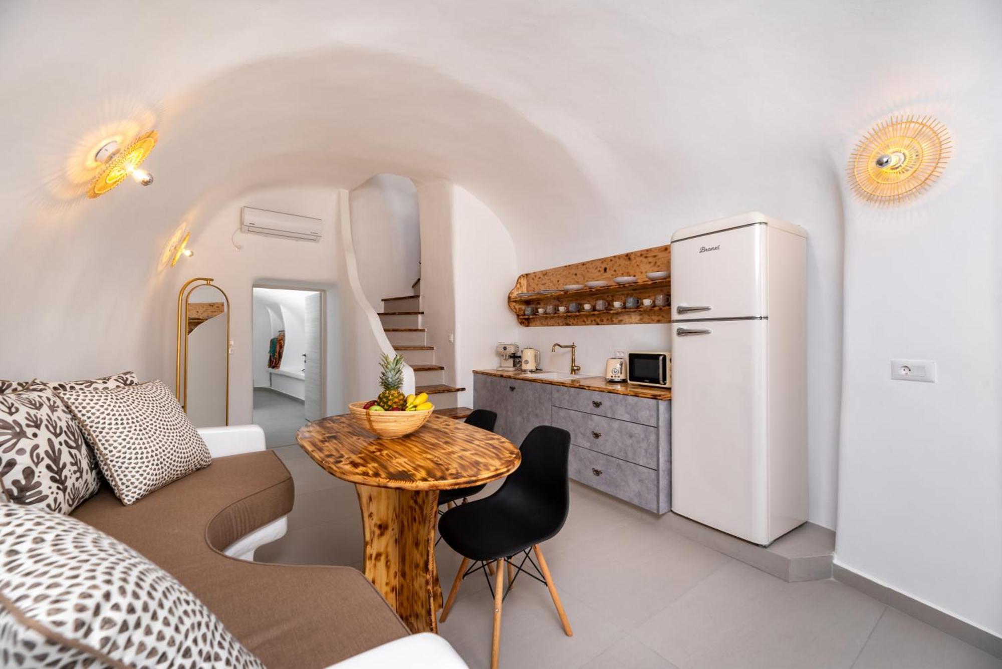 Deep Cave Suites Kontochori ฟิรา ภายนอก รูปภาพ