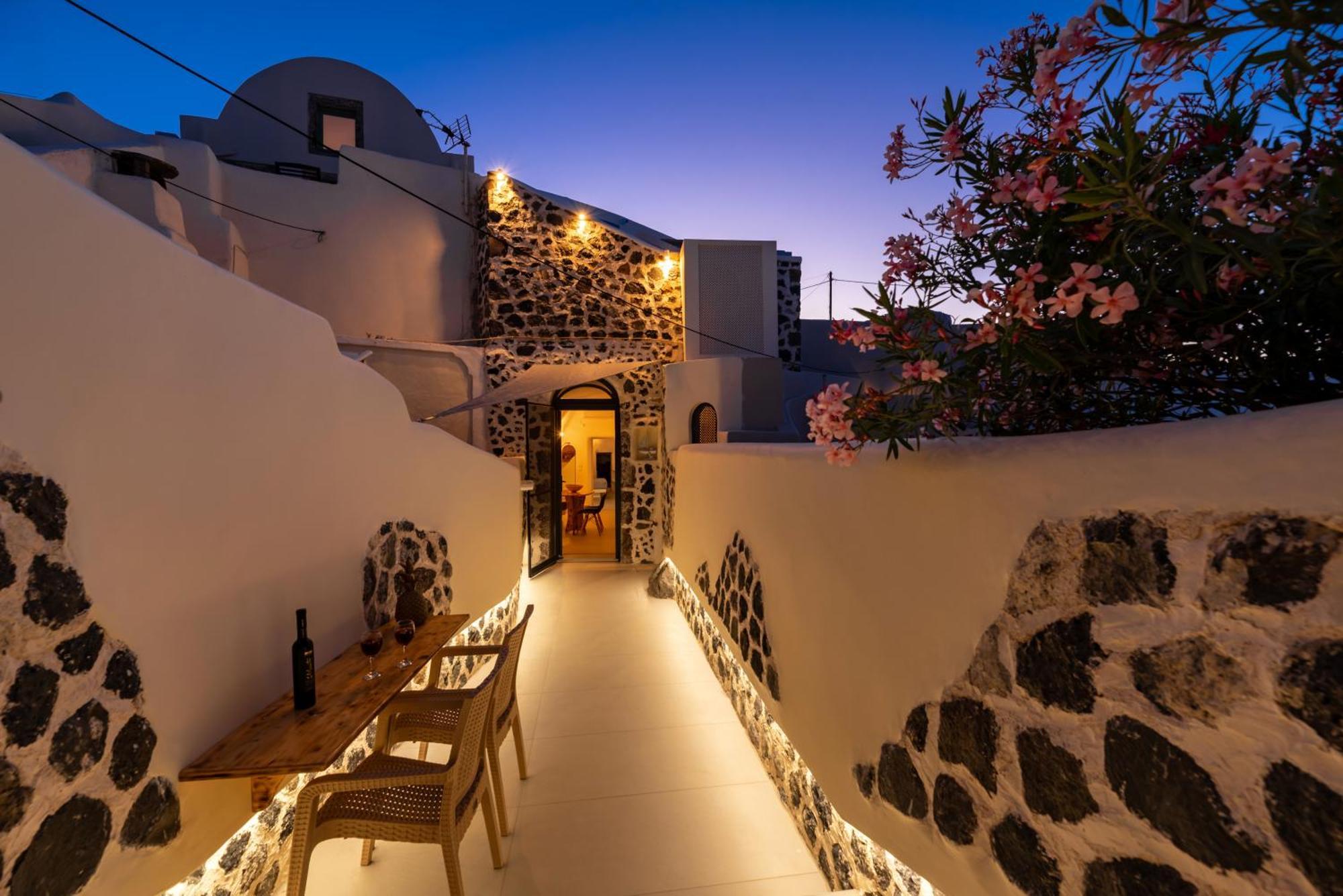 Deep Cave Suites Kontochori ฟิรา ภายนอก รูปภาพ
